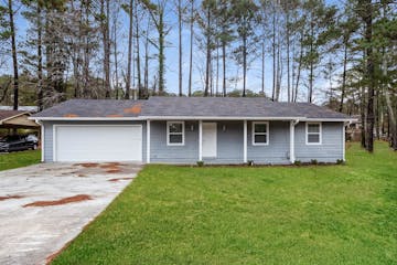 5845 Bearing Way College Park, GA 30349